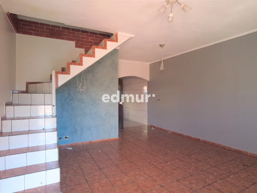 Foto 1 de Sobrado com 3 Quartos para venda ou aluguel, 160m² em Vila Curuçá, Santo André