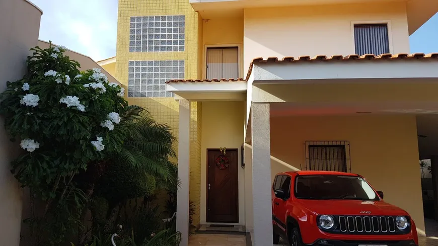 Foto 1 de Casa com 4 Quartos à venda, 500m² em Quintas do Calhau, São Luís