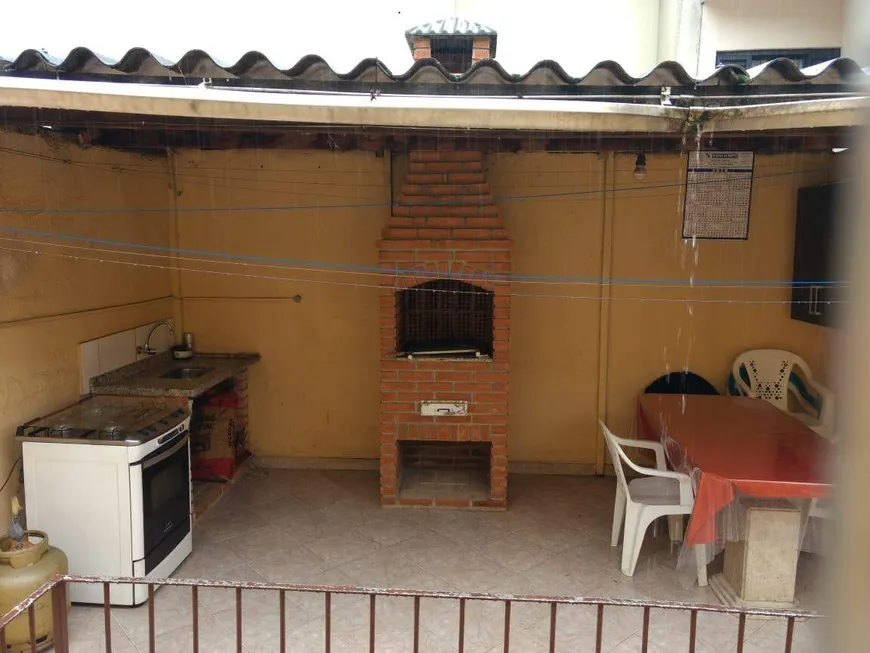 Foto 1 de Sobrado com 2 Quartos à venda, 141m² em Campestre, Santo André