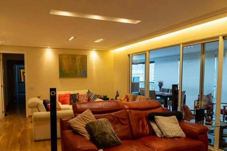 Foto 1 de Apartamento com 4 Quartos à venda, 160m² em Parque Industrial Tomas Edson, São Paulo