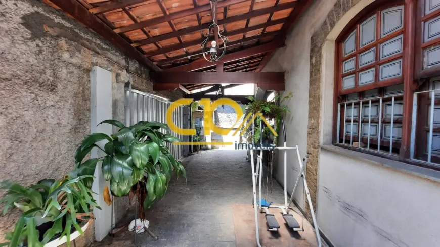 Foto 1 de Casa com 3 Quartos à venda, 215m² em Santa Tereza, Belo Horizonte