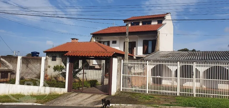 Foto 1 de Sobrado com 3 Quartos à venda, 270m² em Guajuviras, Canoas