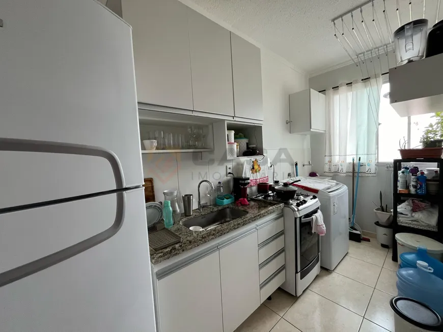 Foto 1 de Apartamento com 2 Quartos à venda, 45m² em Colina das Laranjeiras, Serra