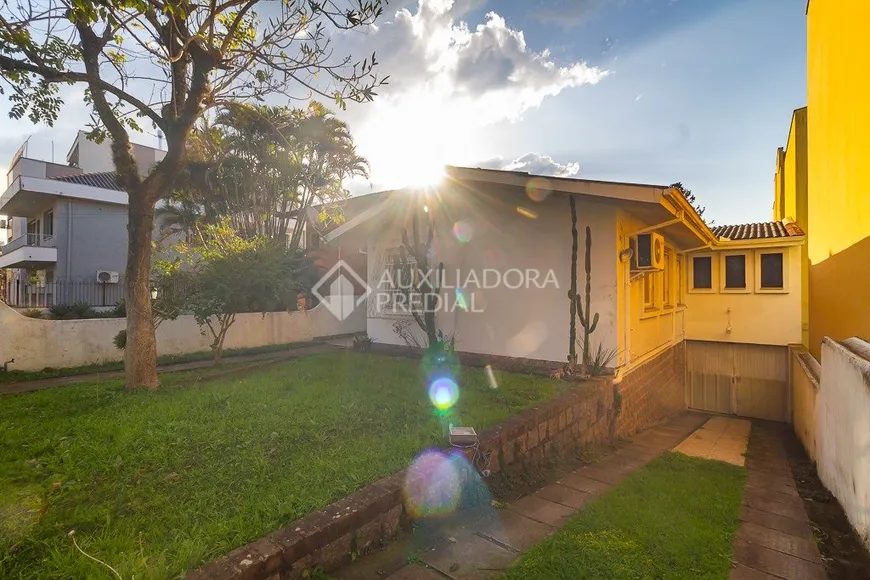 Foto 1 de Casa com 3 Quartos à venda, 205m² em Tristeza, Porto Alegre