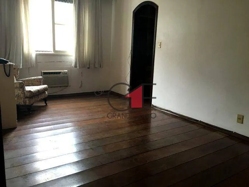 Foto 1 de Apartamento com 5 Quartos à venda, 280m² em Gonzaga, Santos