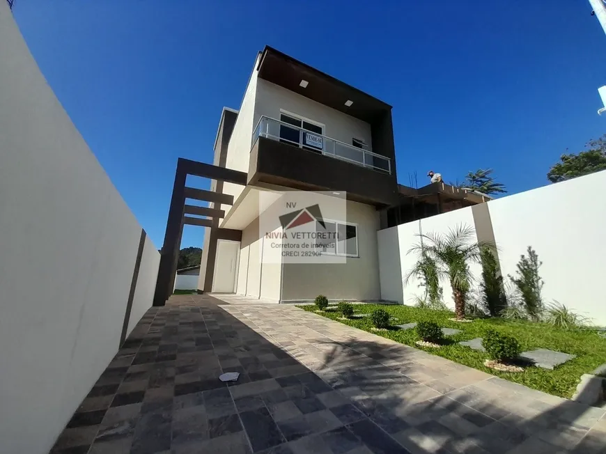 Foto 1 de Casa com 4 Quartos à venda, 132m² em São João do Rio Vermelho, Florianópolis