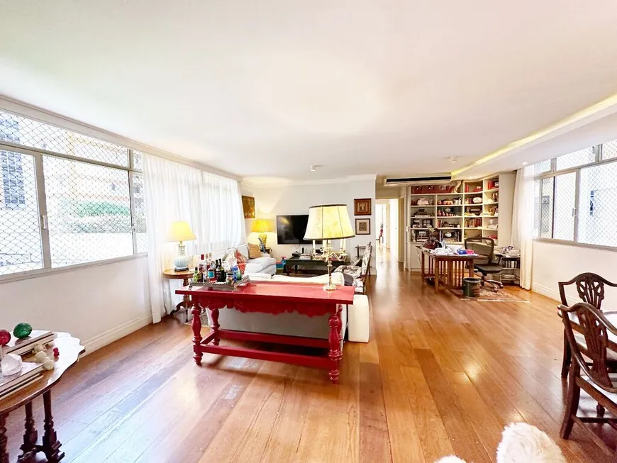 Foto 1 de Apartamento com 2 Quartos à venda, 183m² em Jardim Paulista, São Paulo