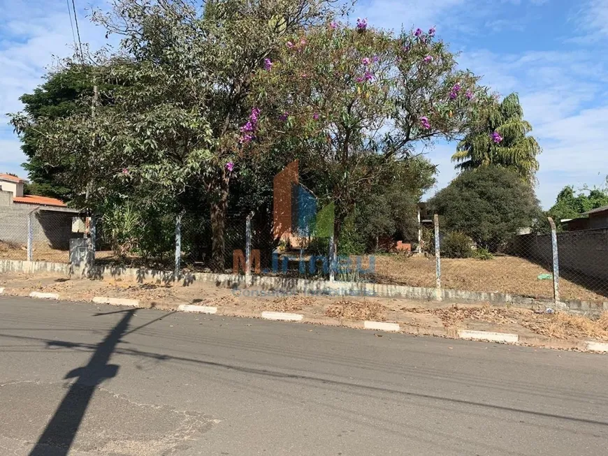 Foto 1 de Fazenda/Sítio com 4 Quartos à venda, 110m² em Jardim das Palmeiras, Sumaré