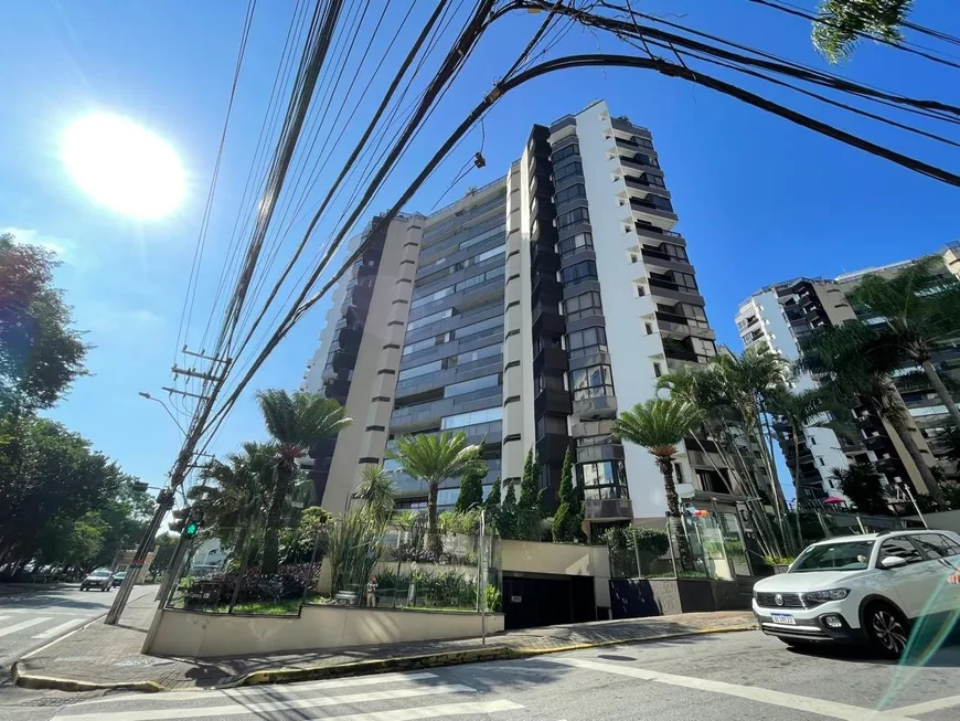Foto 1 de Apartamento com 3 Quartos para alugar, 236m² em Agronômica, Florianópolis
