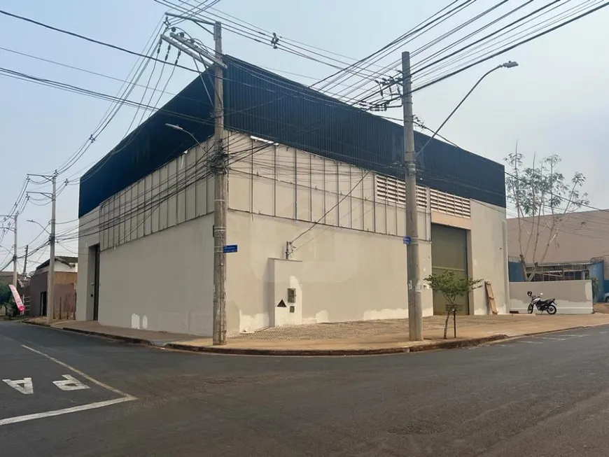 Foto 1 de Galpão/Depósito/Armazém à venda, 400m² em Alto Umuarama, Uberlândia