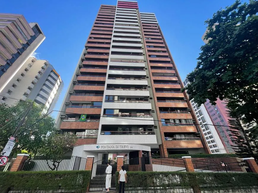 Foto 1 de Apartamento com 3 Quartos à venda, 110m² em Meireles, Fortaleza