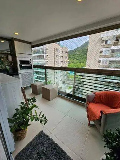 Foto 1 de Apartamento com 3 Quartos à venda, 81m² em Recreio Dos Bandeirantes, Rio de Janeiro