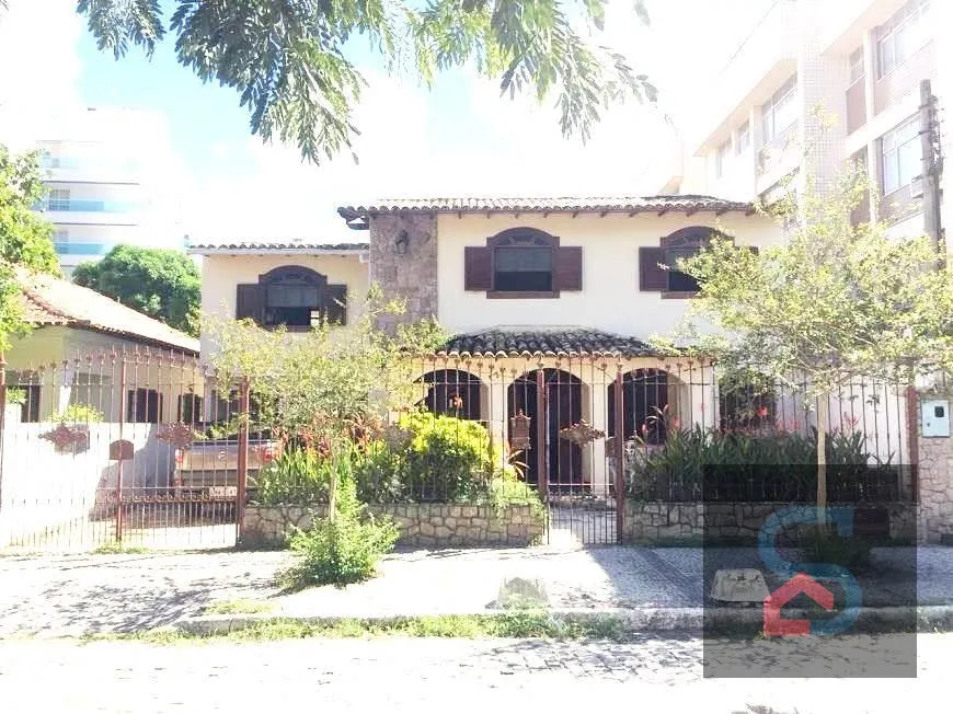 Foto 1 de Casa com 5 Quartos à venda, 432m² em Passagem, Cabo Frio