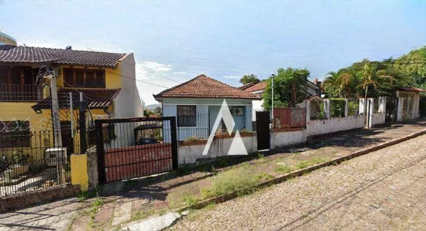 Foto 1 de Casa com 2 Quartos à venda, 65m² em Santo Antônio, Porto Alegre