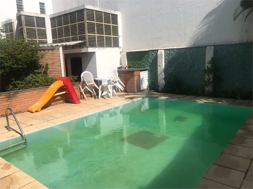 Foto 1 de Casa com 4 Quartos à venda, 300m² em Jardim Luzitânia, São Paulo