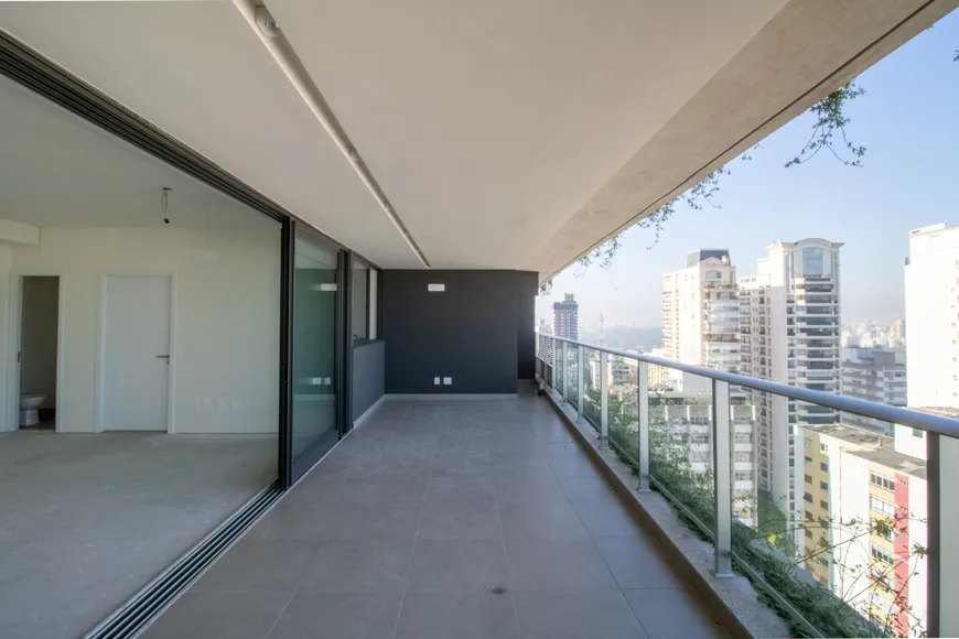 Foto 1 de Apartamento com 3 Quartos à venda, 181m² em Cerqueira César, São Paulo