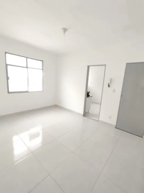 Foto 1 de Apartamento com 2 Quartos para alugar, 40m² em Gra Duquesa, Governador Valadares