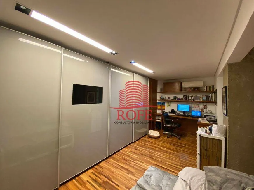 Foto 1 de Apartamento com 3 Quartos à venda, 181m² em Itaim Bibi, São Paulo