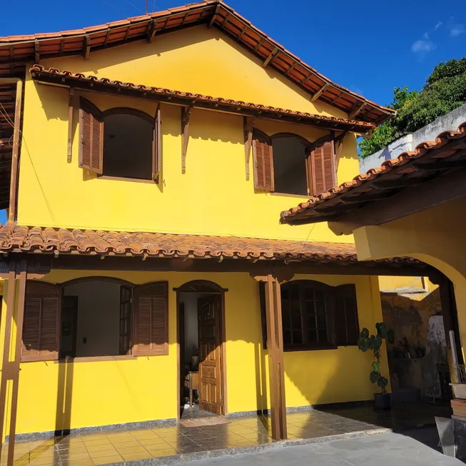 Foto 1 de Casa com 5 Quartos à venda, 260m² em Santa Efigênia, Belo Horizonte