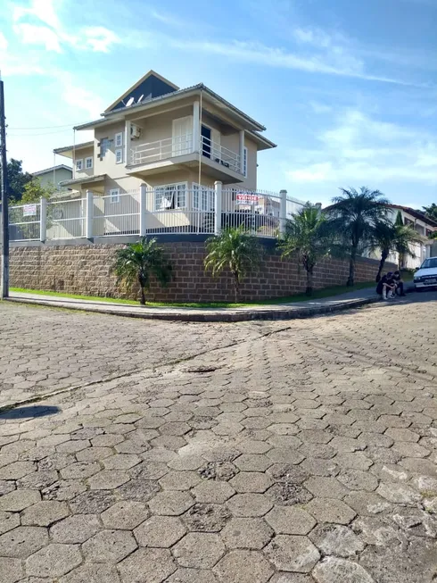 Foto 1 de Casa com 3 Quartos à venda, 200m² em Sao Cristovao, Criciúma