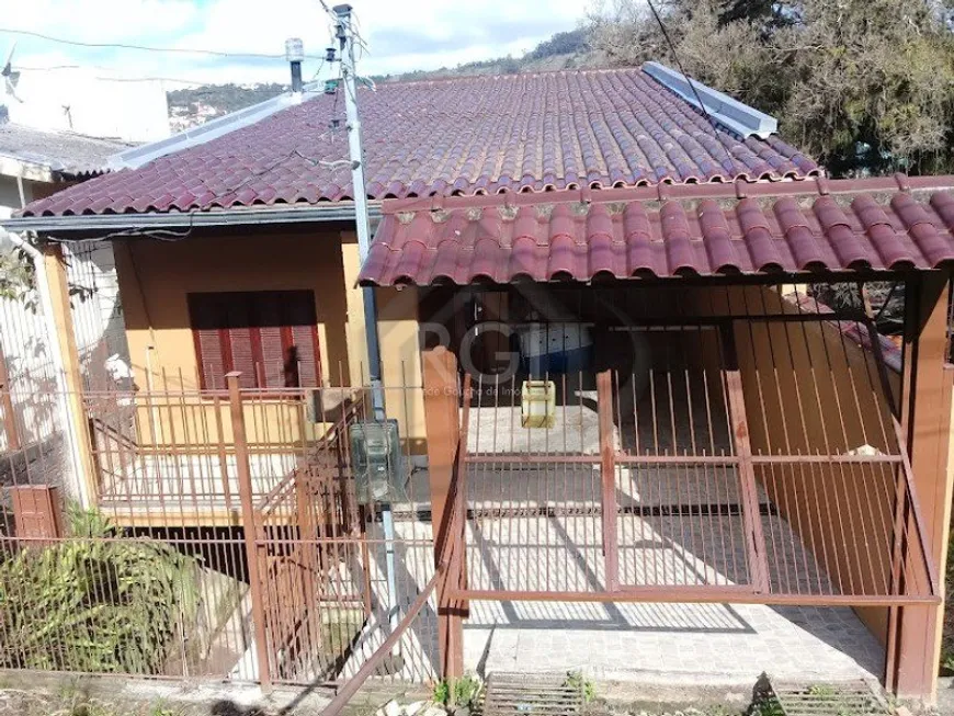 Foto 1 de Casa com 3 Quartos à venda, 149m² em Teresópolis, Porto Alegre