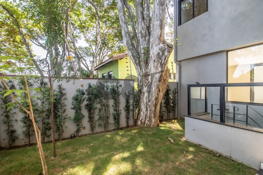 Foto 1 de Casa de Condomínio com 4 Quartos à venda, 320m² em Jardim dos Estados, São Paulo