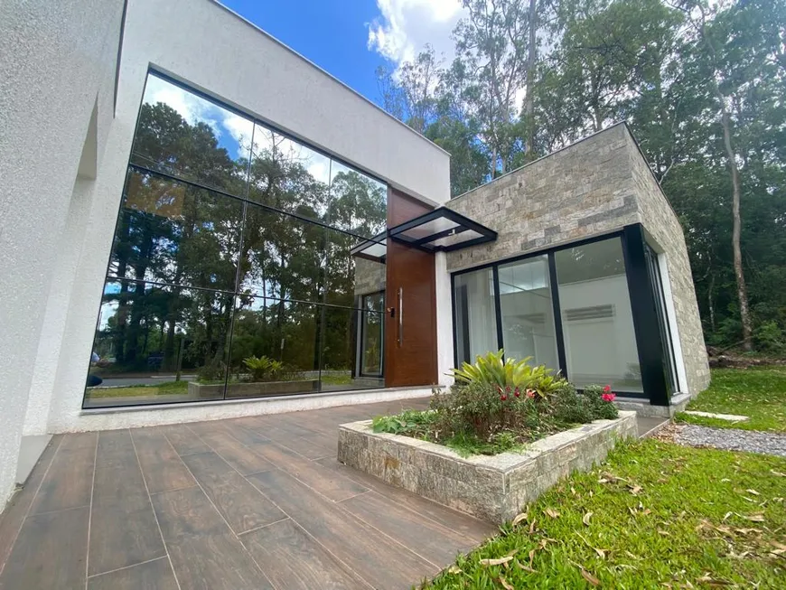 Foto 1 de Casa com 4 Quartos à venda, 678m² em Planalto, Gramado