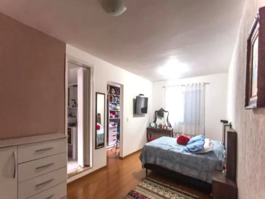 Foto 1 de Casa com 4 Quartos à venda, 300m² em Taboão, Diadema