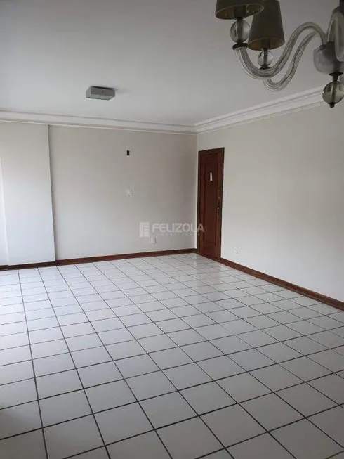 Foto 1 de Apartamento com 3 Quartos à venda, 155m² em Treze de Julho, Aracaju