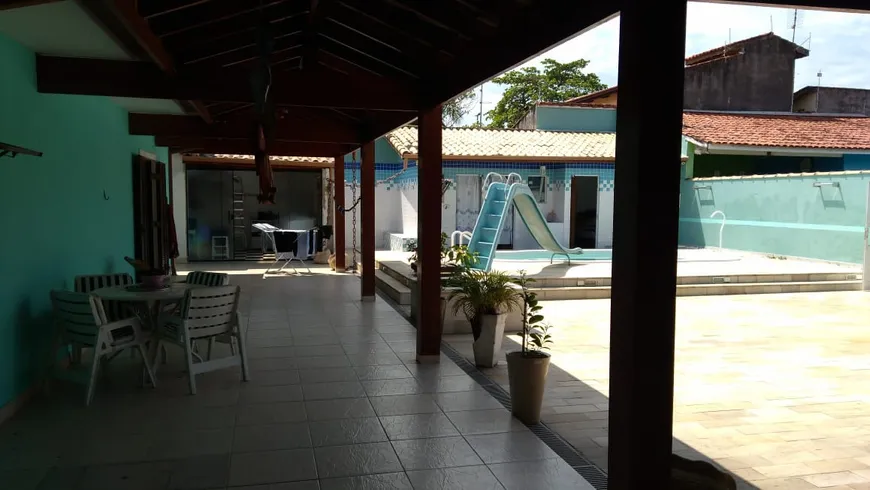 Foto 1 de Casa com 3 Quartos à venda, 180m² em Indaiá, Caraguatatuba