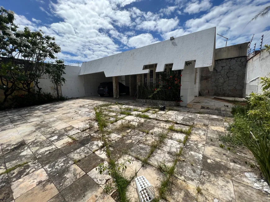 Foto 1 de Casa com 4 Quartos para venda ou aluguel, 292m² em Cocó, Fortaleza