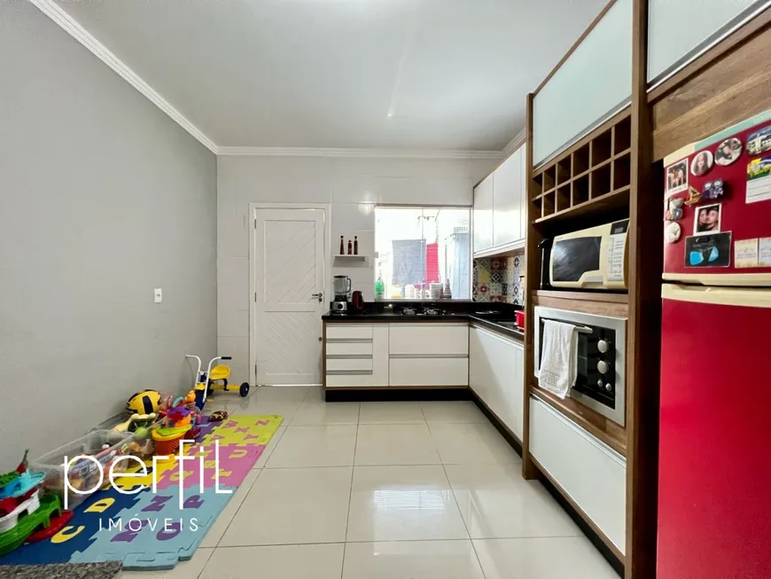 Foto 1 de Casa com 2 Quartos à venda, 83m² em Aventureiro, Joinville
