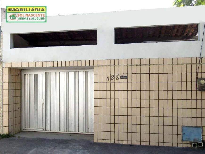 Foto 1 de Casa com 3 Quartos à venda, 77m² em Barroso, Fortaleza