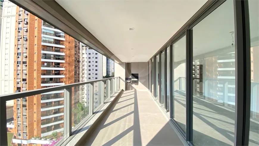 Foto 1 de Apartamento com 3 Quartos à venda, 154m² em Vila Nova Conceição, São Paulo