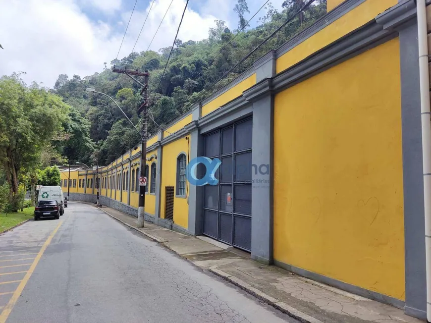 Foto 1 de Galpão/Depósito/Armazém para alugar, 2000m² em Morin, Petrópolis