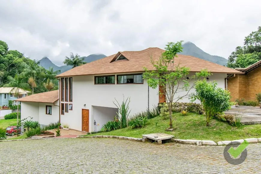 Foto 1 de Casa com 4 Quartos à venda, 180m² em Cônego, Nova Friburgo