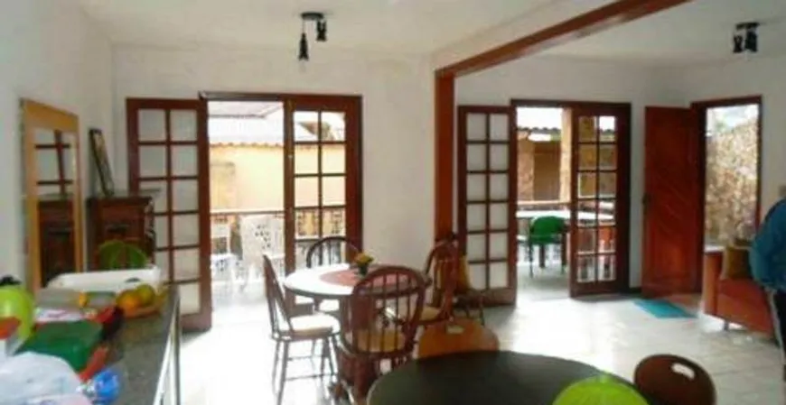Foto 1 de Casa com 5 Quartos à venda, 440m² em Correas, Petrópolis