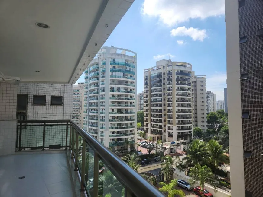 Foto 1 de Apartamento com 2 Quartos à venda, 71m² em Jacarepaguá, Rio de Janeiro