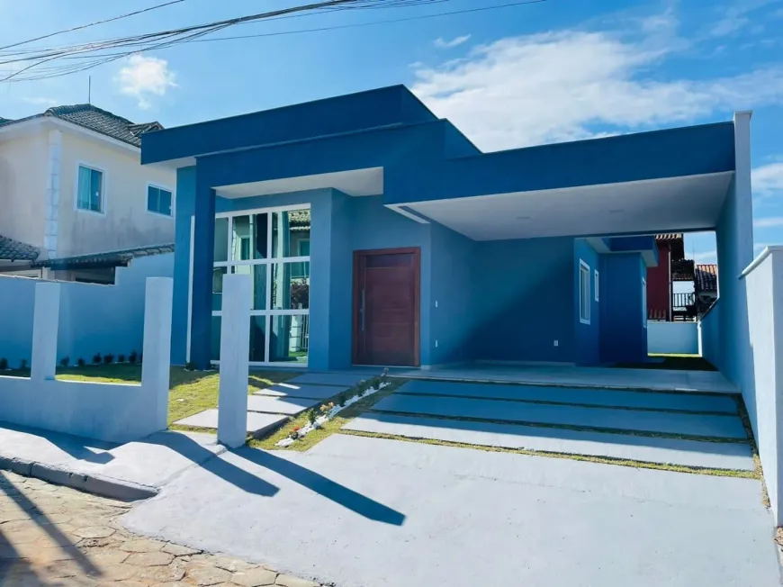 Foto 1 de Casa de Condomínio com 3 Quartos à venda, 128m² em Peró, Cabo Frio