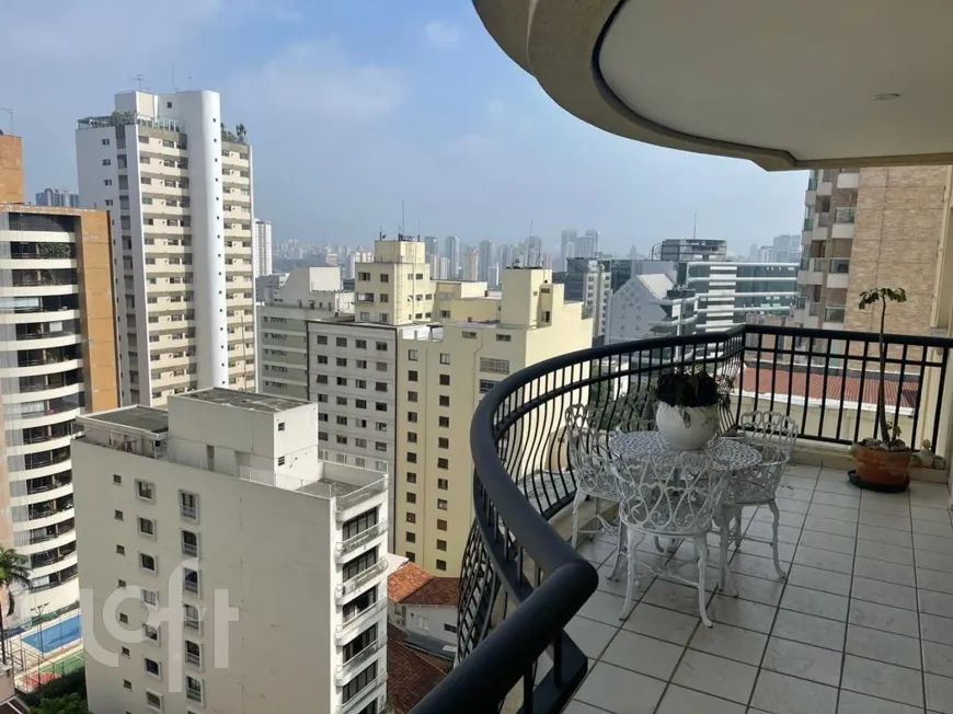 Foto 1 de Apartamento com 3 Quartos à venda, 167m² em Barra Funda, São Paulo