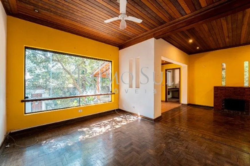 Foto 1 de Casa com 4 Quartos à venda, 600m² em Campo Belo, São Paulo