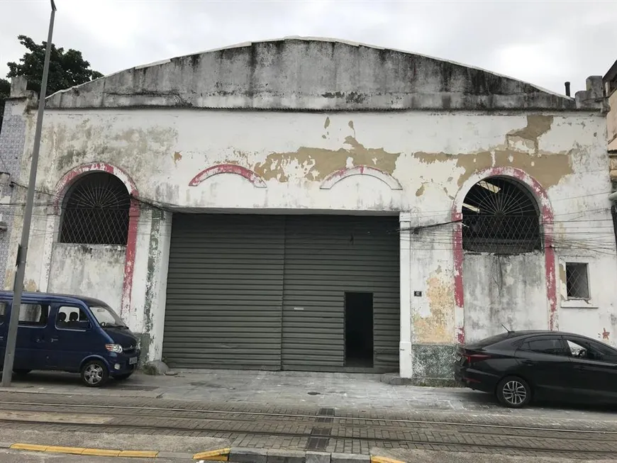 Foto 1 de Galpão/Depósito/Armazém com 5 Quartos à venda, 642m² em Santo Cristo, Rio de Janeiro