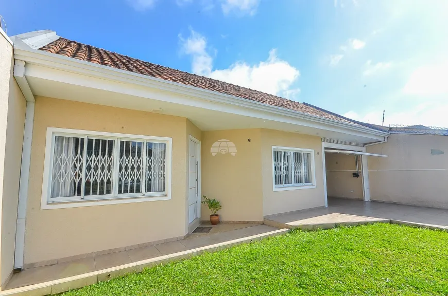 Foto 1 de Casa com 3 Quartos à venda, 242m² em Fazendinha, Curitiba