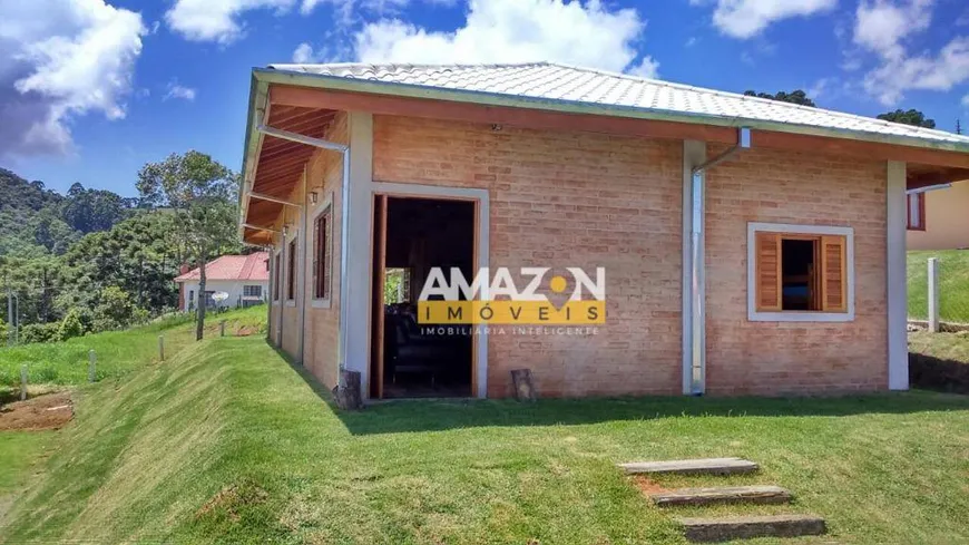 Foto 1 de Fazenda/Sítio com 3 Quartos à venda, 120m² em Sertaozinho, Santo Antônio do Pinhal