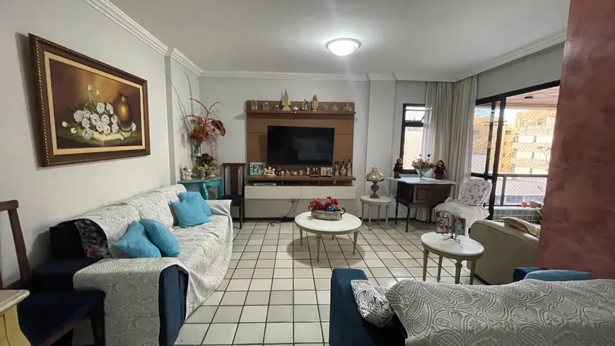 Foto 1 de Apartamento com 4 Quartos à venda, 138m² em Ponta Verde, Maceió