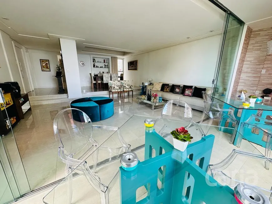 Foto 1 de Apartamento com 3 Quartos à venda, 265m² em Barra, Salvador