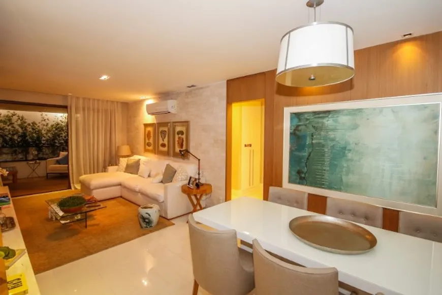 Foto 1 de Apartamento com 3 Quartos à venda, 131m² em Barra da Tijuca, Rio de Janeiro