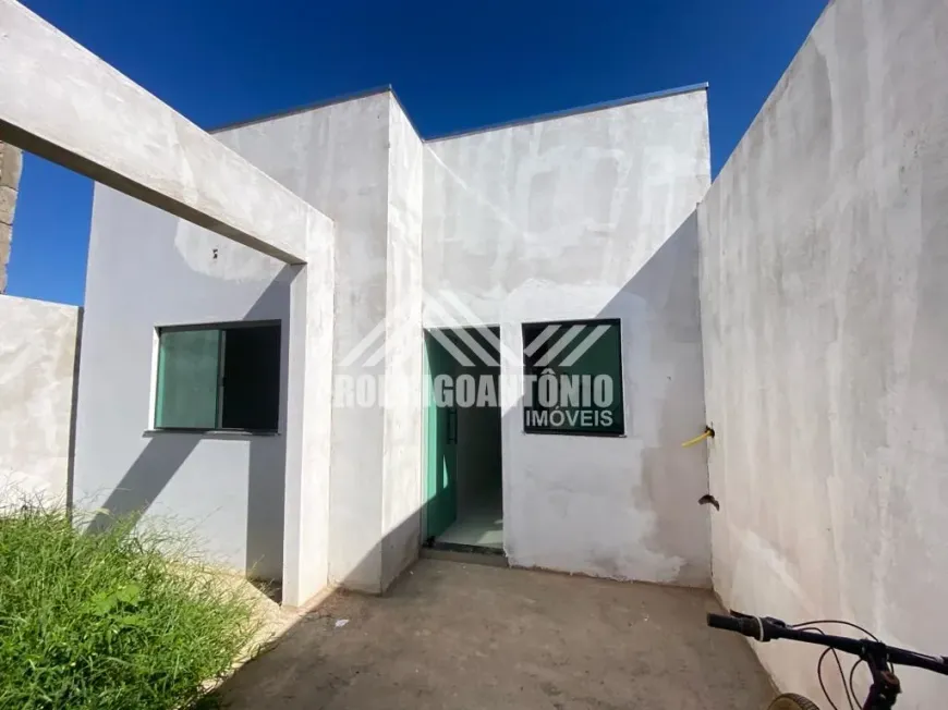 Foto 1 de Casa com 3 Quartos à venda, 175m² em Residencial Terra Jardim, Montes Claros