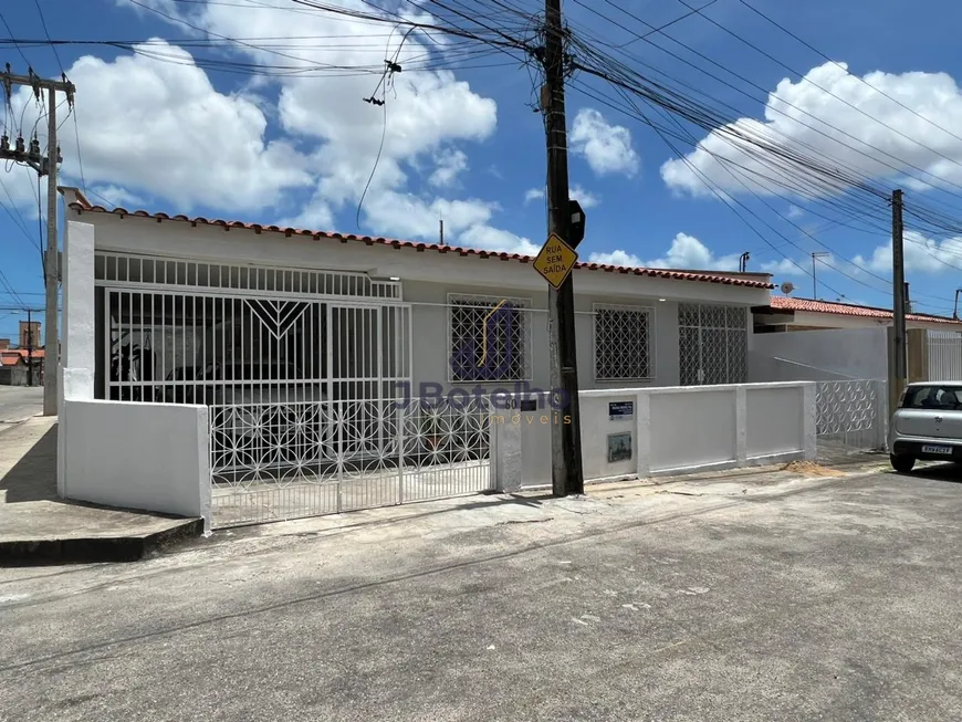 Foto 1 de Casa com 4 Quartos à venda, 245m² em Antônio Bezerra, Fortaleza