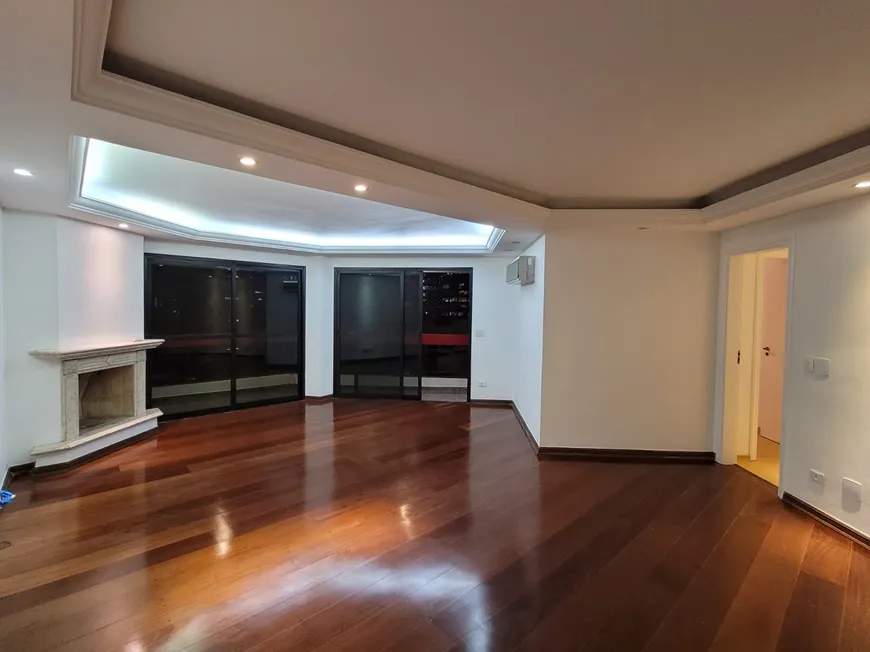 Foto 1 de Apartamento com 4 Quartos para venda ou aluguel, 143m² em Itaim Bibi, São Paulo